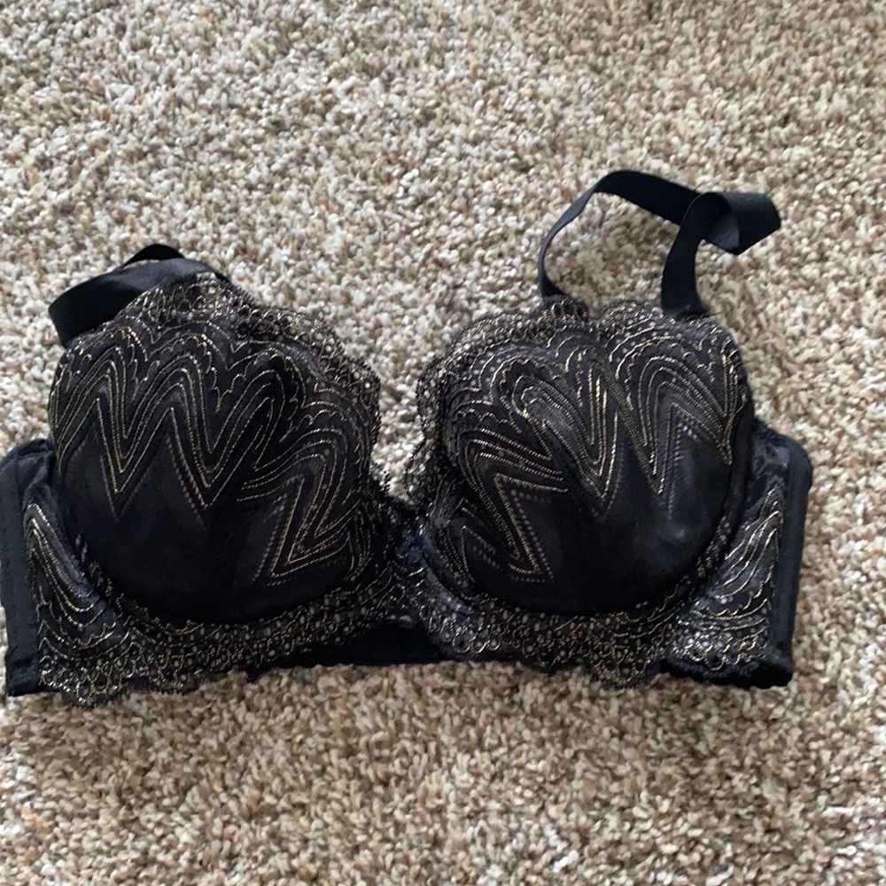Beautiful black lace unlined underwire bra